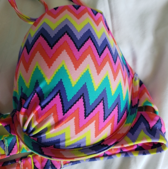 Aerie patterned bathing suit top - Picture 2 of 3